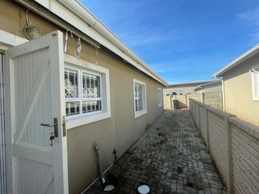 3 Bedroom Property for Sale in Cambridge West Eastern Cape